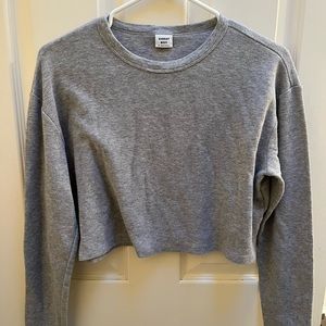 Sunday best cropped heather grey long sleeve